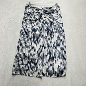 Club Monaco Skirt Women’s Sz 8 Straight Twist Front Knee Length